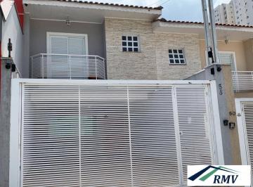 Casa · 204m² · 3 Quartos · 4 Vagas · Sobrado parcialmente mobiliado no Nova Petrópolis.