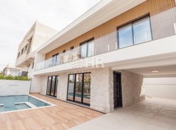 Casa · 225m² · 4 Quartos · 3 Vagas · Casa com 04 suítes e 03 vagas de garagem Centro Gu