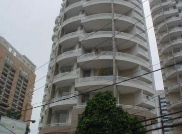 Apartamento · 134m² · 2 Quartos · 3 Vagas · Apartamento 134m², 3 vagas, 2 dormitórios (sendo 2 suítes), amplo living, lavabo.