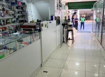 2019/10/104555996.jpg · LOJA COMERCIAL, 130 M², NOS BARRIS.