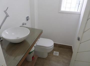 Casa · 220m² · 2 Quartos · 3 Vagas · Casa - Canasvieiras