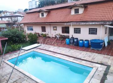 Casa · 430m² · 5 Quartos · 8 Vagas · Sobrado à venda, com 5 dormitórios, 2 suítes, 2 salas, 5 banheiros e 8 vagas de garagem.
