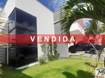 2022/03/01f7471f654edbf5e1e1b85b799c6b80.jpg · Casa térrea com excelente acabamento em condomínio fechado