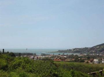 36235734.jpg · VENDO EM GAROPABA Bela área para investimento, em local alto, acesso fácil, rodeado de boas edifica