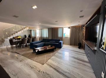 Apartamento · 250m² · 3 Quartos · 3 Vagas · Cobertura com incrível acabamento e ótima localização.
