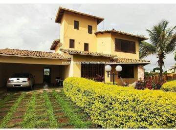 Casa · 400m² · Casa com amplo lote com localização espetacular