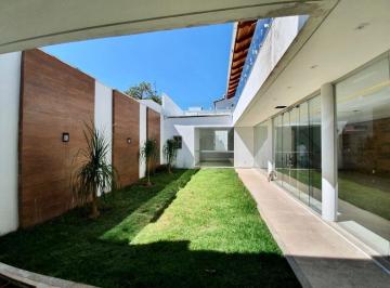 Casa · 680m² · 4 Quartos · 3 Vagas · Casa de alto padrão no Morro do Sol