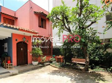 Casa · 140m² · 3 Quartos · 2 Vagas · Linda casa de vila na Vila Olímpia