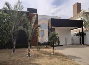 Casa · 550m² · 3 Quartos · 4 Vagas · Casa térrea à Venda em Condomínio, 03 dormitórios suítes, 05 banheiros, 210 m2, Condomínio Palmeiras