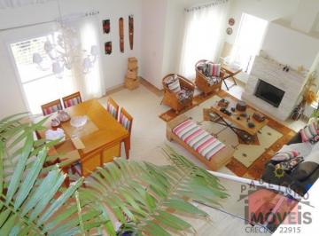 Casa · 608m² · 4 Quartos · 4 Vagas · Casa super confortável e com ótimo acabamento!
