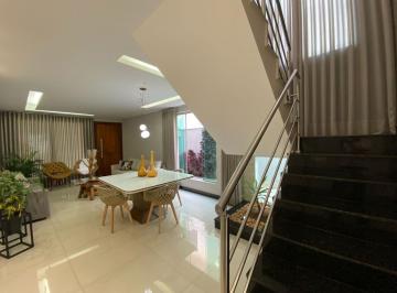 Casa · 277m² · 3 Quartos · Casa à venda - em Cabral