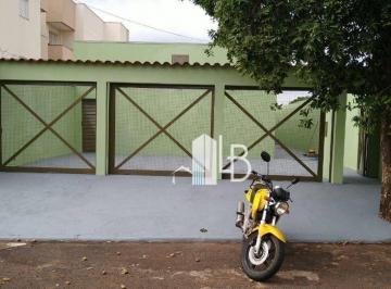 65678dd040ca7b8a57bdfecfb0033a834945948c · Casa com 6 dormitórios à venda, 162 m² por R$ 450.000,00 - Maravilha - Uberlândia/MG