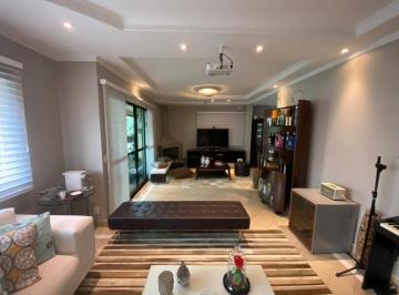 Apartamento · 198m² · 4 Quartos · 5 Vagas · Apto impecável, em uma das ruas mais nobres do Tatuapé !!