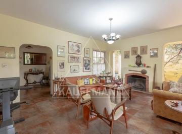 Casa · 300m² · 3 Quartos · 4 Vagas · Pacaembu casa aconchegante