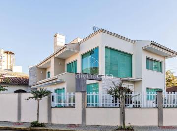 b876ff5afdc815621a4e1dd5dd49d770ef517523 · Casa com 3 dormitórios à venda, 193 m² por R$ 1.800.000,00 - Centro - Jaraguá do Sul/SC