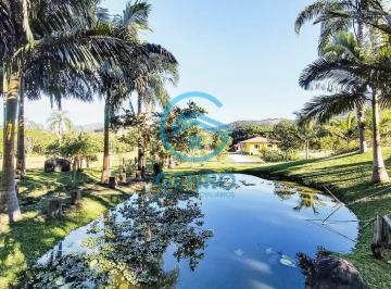 Rural · 4500m² · 3 Quartos · 1 Vaga · Chácara em Meio a Natureza com Lagoa, Piscina e Terreno de 4.500m² à venda em Biguaçu/SC