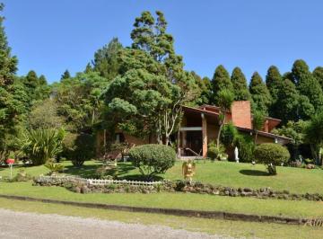 Casa · 287m² · 4 Quartos · 2 Vagas · Belíssima Casa em condomínio Gramado RS