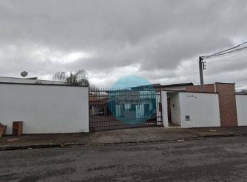 FACHADA · Casa com 2 dormitórios para alugar por R$ 1.000,00/mês - Jardim São Bento - Poços de Caldas/MG