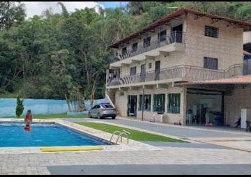 2515816dcb6a3a1aa563ee0a547185dddfc8ae26 · Chácara com 3 dormitórios à venda, 4050 m² por R$ 1.600.000,00 - Jardim Sandra - Mairiporã/SP