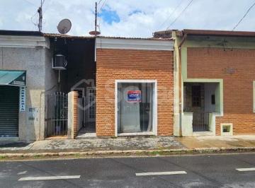 Casa · 73m² · 2 Quartos · Oportunidade para Imóvel com amplas possibilidades , localizado em uma região estratégica na cidade