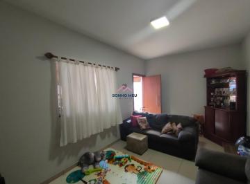 Foto 01 · Ótima localização, 2 dormitórios, uma suíte, sala tv, copa e cozinha, garagem ampla, portão automati