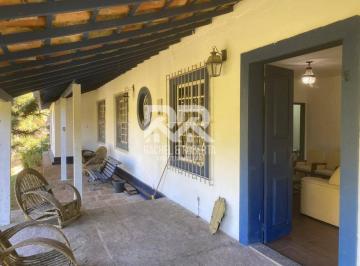 Casa · 240m² · 5 Quartos · 5 Vagas · Casa de Fazenda Linear em Bairro Nobre Entrar e Morar