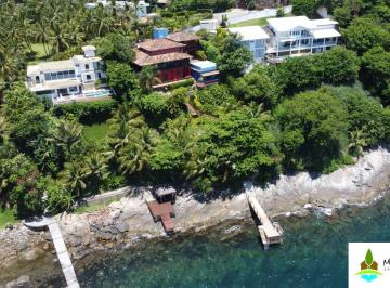 Casa · 500m² · 6 Quartos · 5 Vagas · Linda Costeira na Feiticeira, com Pier Abrigado