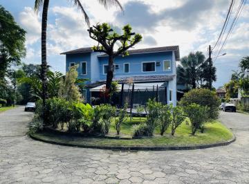 Casa · 250m² · 5 Quartos · 3 Vagas · Linda casa em cond. de luxo em Angra