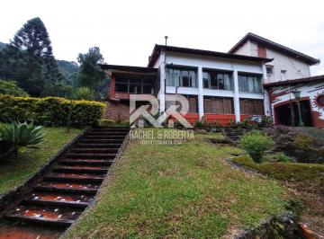 Casa · 457m² · 8 Quartos · 6 Vagas · Casa com Cachoeira Própria e Piscina de água Natural