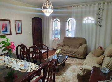 Casa · 242m² · 5 Quartos · 2 Vagas · Sobrado 242 m² Localizado No Bairro Curuçá Santo André - SP