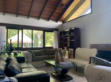 Rural · 120000m² · 4 Quartos · 3 Vagas · Belíssima Chácara em Pirabeiraba