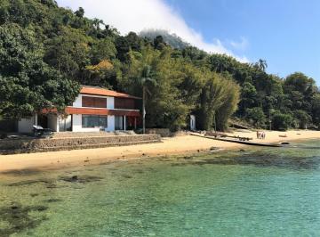 Casa · 340m² · 6 Quartos · Espetacular casa na ilha pé na areia! 5 quartos
