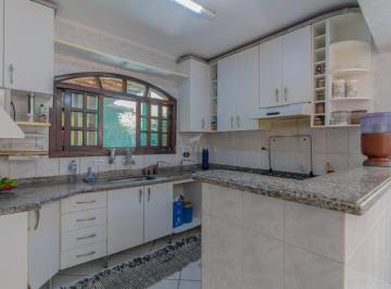 Cozinha · Sobrado à venda no bairro Parque Novo Oratório.
