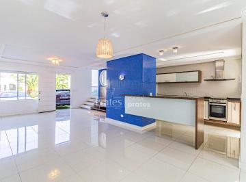 Sala ampla integrada a cozinha · Casa para aluguel - no Seminário
