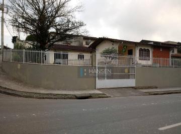 f3e6e5af771bae5d8341e0ca93d742d2c3efed3e · Casa com 3 dormitórios sendo 1 suíte à venda, 190 m² por R$ 950.000 - Bom Retiro - Joinville/SC