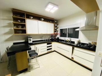 Casa · 198m² · 4 Quartos · 3 Vagas · Bela casa a venda dentro de condomínio fechado 4 dormitórios, 3 vagas, lazer, segurança. Nova Cantar