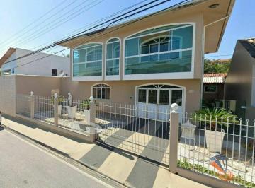 7ac7dabe0ae310a0cc1cf9d2bb1970bd2ae0137c · Casa com 3 dormitórios à venda, 220 m² por R$ 950.000,00 - Ipiranga - São José/SC