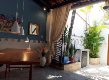Casa de 4 quartos, Itaparica ·  Sabe morar num lugar histórico?. Casa 4/4, 3 suites- centro de Itaparica. 
