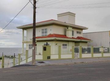 Casa · 300m² · 5 Quartos · 2 Vagas · Casa Frente Mar em Piçarras - SC