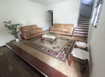 Casa · 250m² · 8 Quartos · 2 Vagas · EXCELENTE IMÓVEL COM 8 DORMITÓRIOS