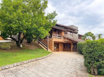 Casa · 670m² · 5 Quartos · 6 Vagas · Casa a venda no Condomínio Estancia Marambaia em Vinhedo, interior de São Paulo.