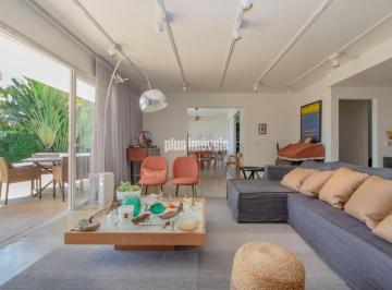 Casa · 490m² · 3 Quartos · 6 Vagas · Casa Jardim Guedala