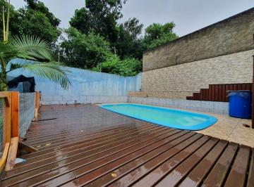 Casa · 250m² · 3 Quartos · 3 Vagas · Casa em  Rua Garopaba - Martinica - Viamão/RS