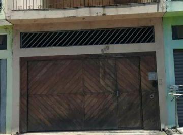 Casa · 350m² · 3 Quartos · 2 Vagas · Sobrado em Rua Pintassilgo - Laranjeiras - Caieiras/SP