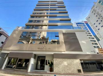 Apartamento · 197m² · 4 Quartos · 3 Vagas · Apartamento em Rua 315 - Meia Praia - Itapema/SC