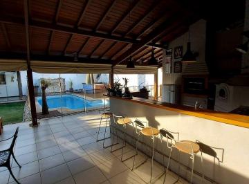Casa en Venda de 4 quartos  · Sobrado em Tremembé - PORTAL DO SOL - Tremembé/SP