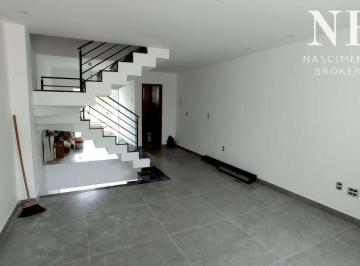 Casa · 200m² · 3 Quartos · 1 Vaga · Casa com 3 Quartos e 4 banheiros à Venda, 200 m² por R$ 489.000
