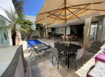 eefee6f18289e50e1c975a511787d76b.jpg · Casa para Venda em Uberlândia/MG - 3 Dorm. 270 m2 Área Útil