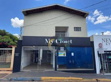 0adb12d3ae74af9f8804ab57eb95226cbbfe201a · Casa com 4 dormitórios para alugar, 160 m² por R$ 4.100,00/mês - Centro - Barretos/SP