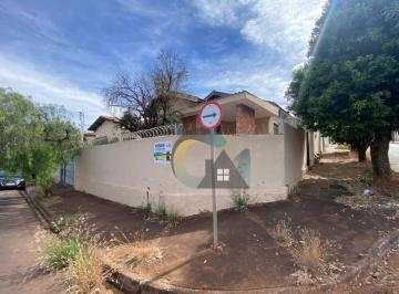 2233430571a61300a66ad9c7aa0a584d3bc087db · Casa com 3 dormitórios à venda, 146 m² por R$ 300.000,00 - Centro - Barretos/SP
